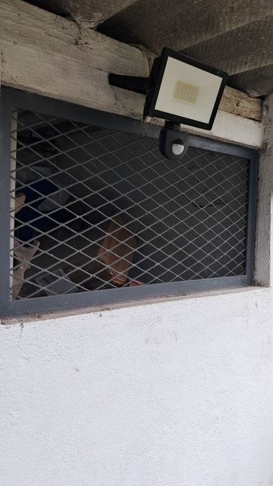 Porta em ferro + aro e grelhas laterais