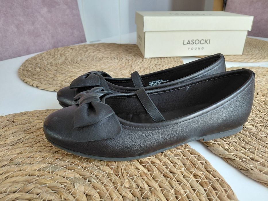 Balleriny r. 34 skórzane czarne Lasocki
