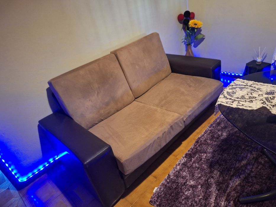 Sofa cono novo..