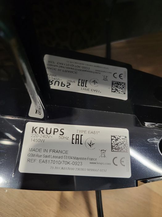 Продам б/в кавомашину  KRUPS Arabica EA817010
