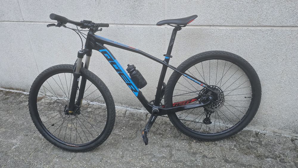 Bicicleta carbono QUER