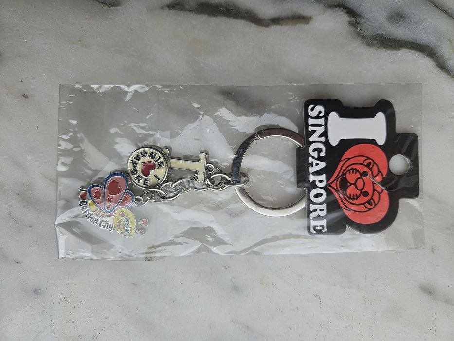 Chaveiro de Metal Novo I Love Singapore com letra I