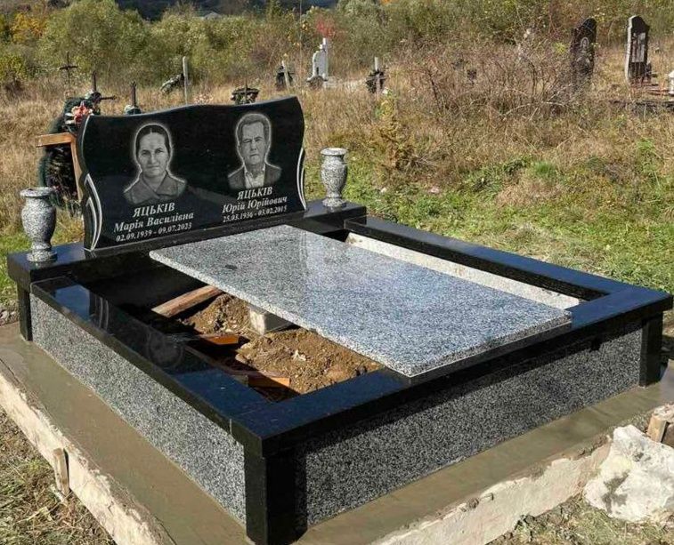 Пам'ятники під замовлення