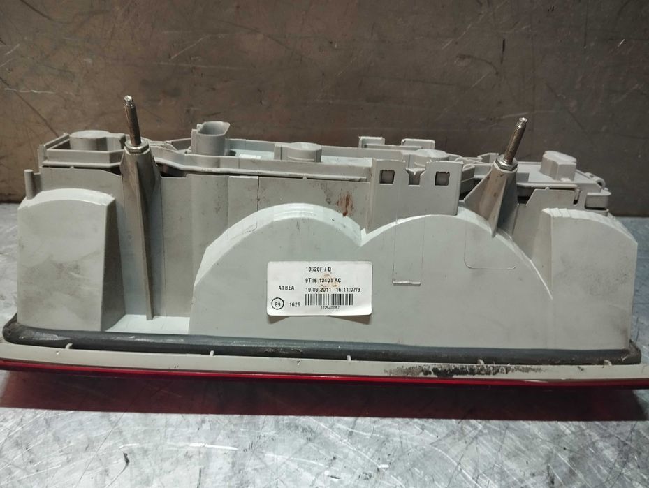 Farolim Ford Transit Connect 2009-2012 9T1613404AC - Direito / Esquerdo