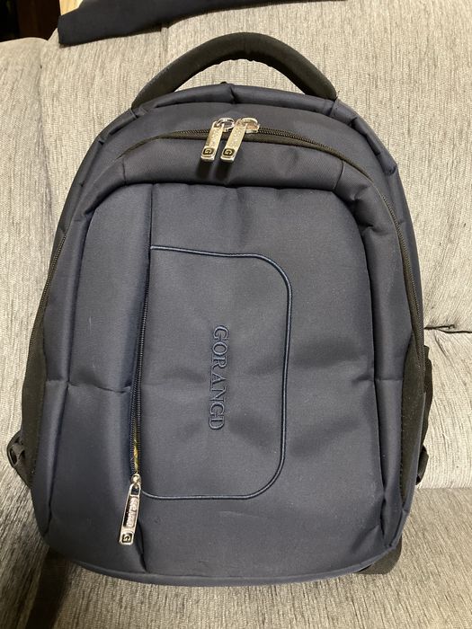 Рюкзак темно синього кольору гарноії якості