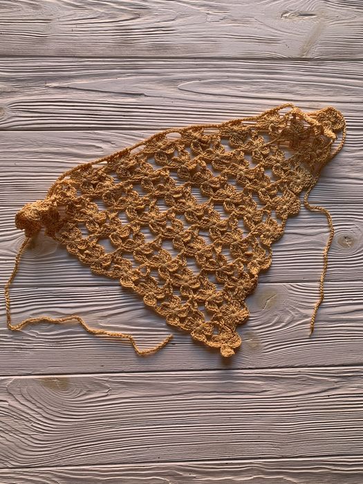 Літня вʼязана адурна хустка косинка кроше