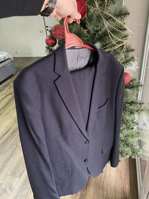 Фірмовий Класичний костюм