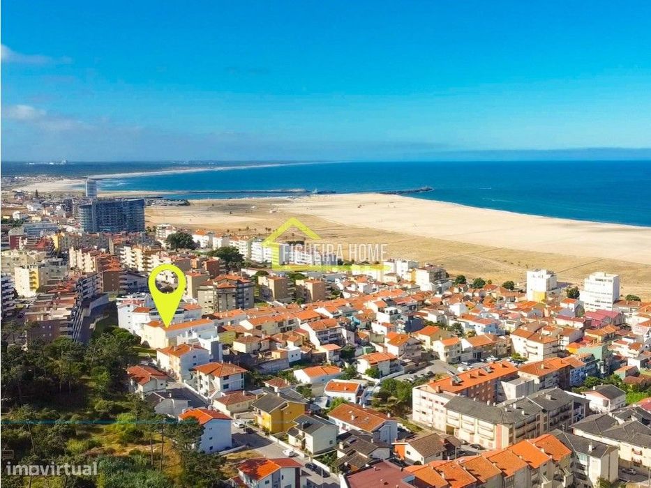 T3 Remodelado com Garagem e Terraço comum - Praia de Buarcos