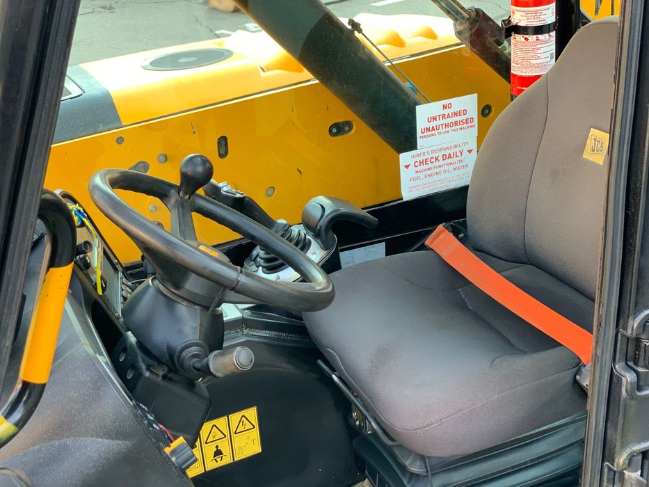 Телескопічний навантажувач JCB 525-60 Телескопический погрузчик 2,5т