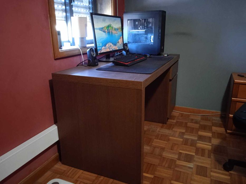 Desktop PC + Gaming Desk + Gaming Chair + Peripherals64575345364226122