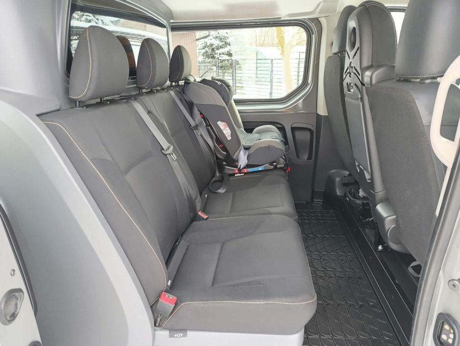 Renault Trafic Long bus