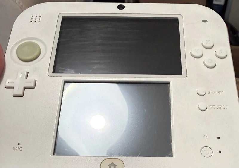 Nintendo 2DS Vermelho/Branco