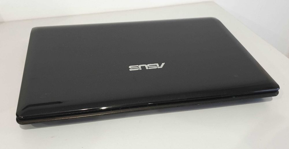 Laptop Asus K52F i3 4x2,53GHz 4GB RAM/ 250hd Sprawny 100%
