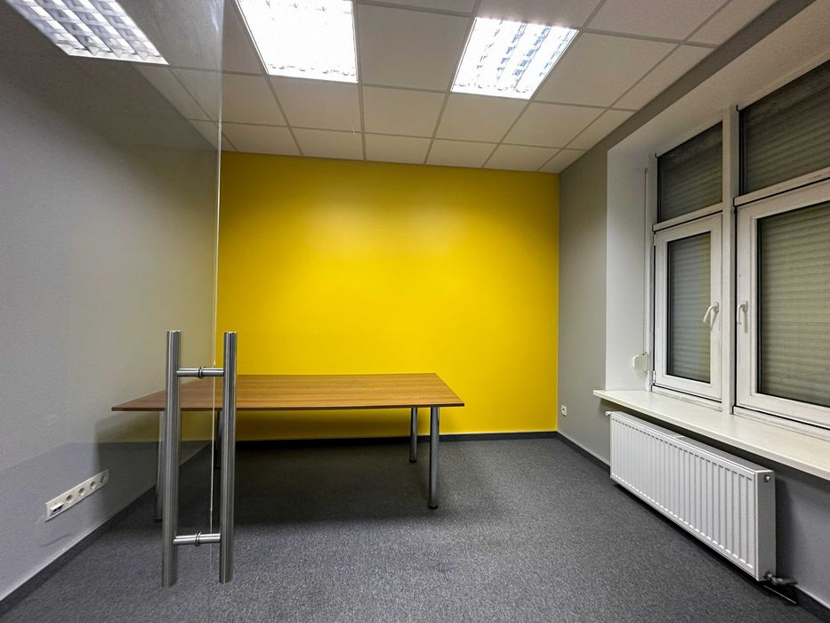 Лобановського 6Д( ЖК Червонозоряний) 1-й поверх, окремий вхід, 57,4 м²