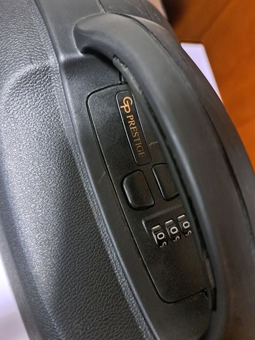 Mala de Viagem Rígida / Vanity Case Samsonite Preta (Com Código)
