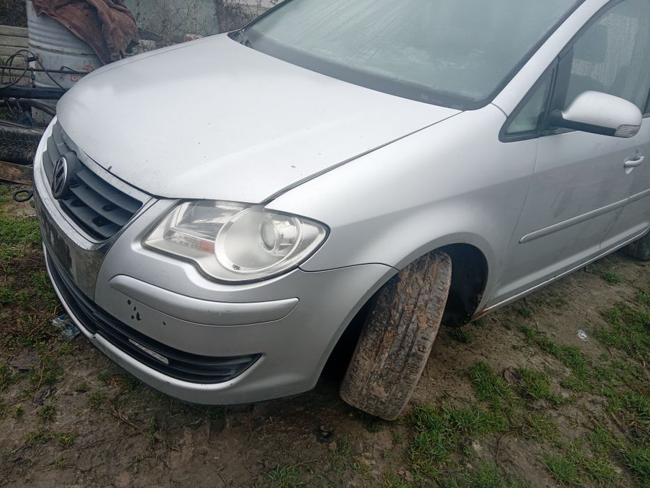 Vw Touran 2.0tdi lift przód la7w maska zderzak lampy przód pas przedni