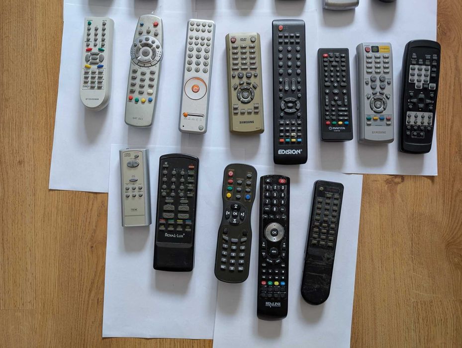 Piloty do dekoderów, magnetowidów, TV, DVD, CD, audio i inne