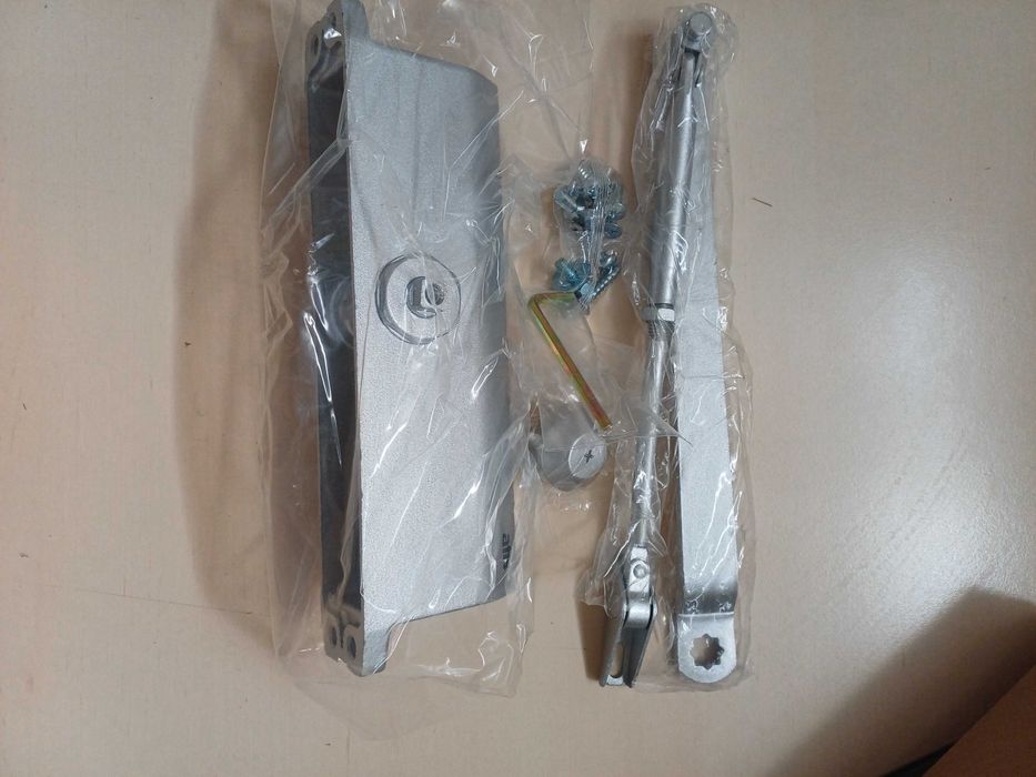 Доводчик дверей ATIS DC-5036-BC