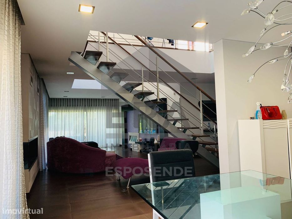 Moradia T4, com vista mar