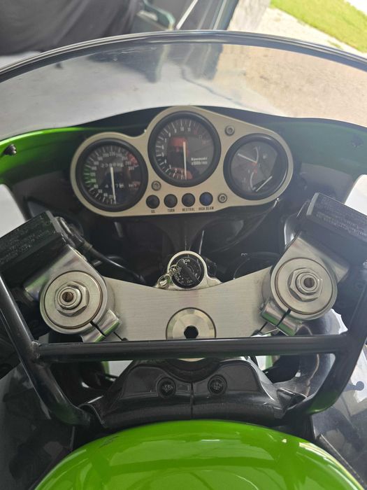Kawasaki Zx 9r model A
