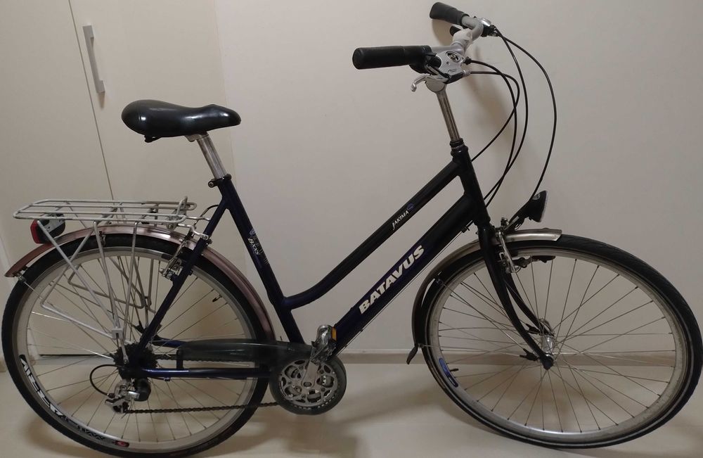 Rower damka Batavus Alu Led k. 28"