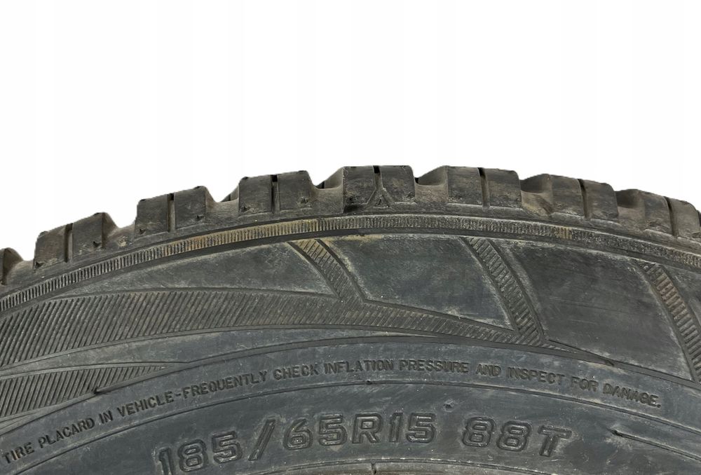 Opony Zimowe 185/65/15 Falken Eurowinter hs01 185/65r15 4 szt.