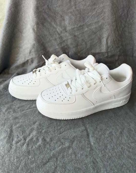 Nowe trampki Nike Air Force 1 Low Biały R.43