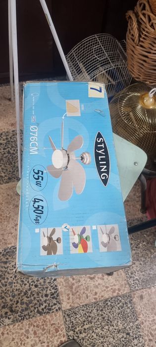 Ventoinha com candeeiro