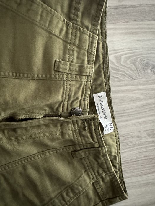 zielone oliwkowe khaki spodnie cargo