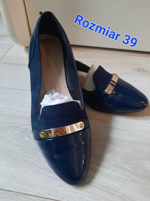 Eleganckie czółenka, r. 39.