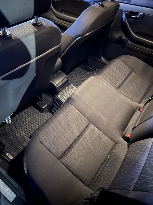 Audi a4b7 2,0 бензин