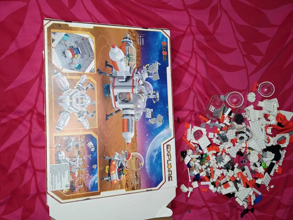 Конструктор лего космічна станція