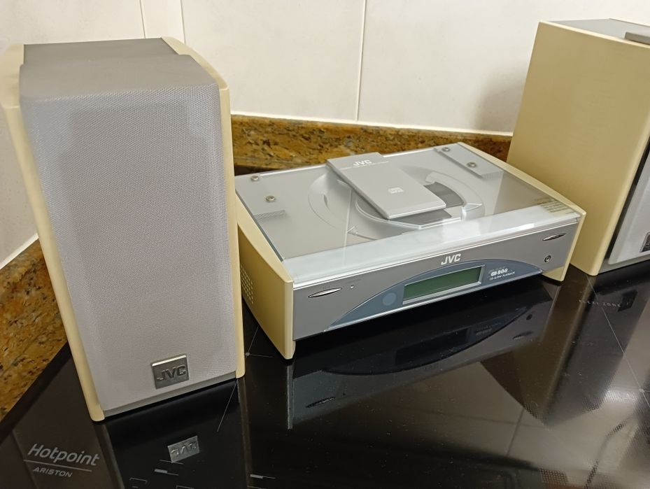 Aparelhagem JVC  com comando