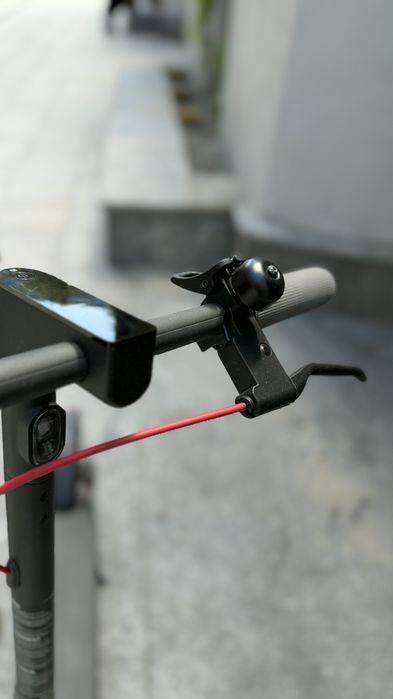 Электросамокат Xiaomi Mi Electric Scooter 4