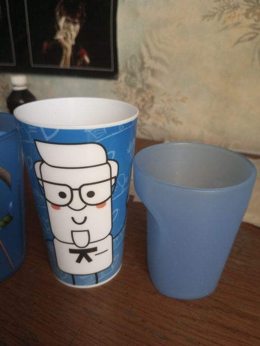 Стаканчики пластиковые KFC