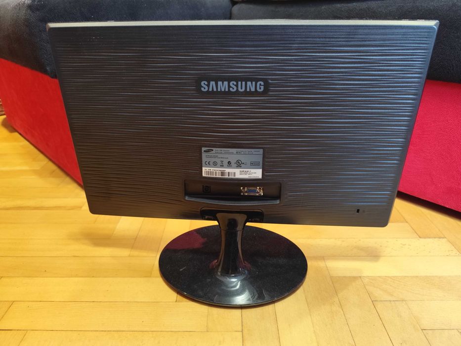 Monitor Samsung 22 cale LED Full HD - Model S22A300N