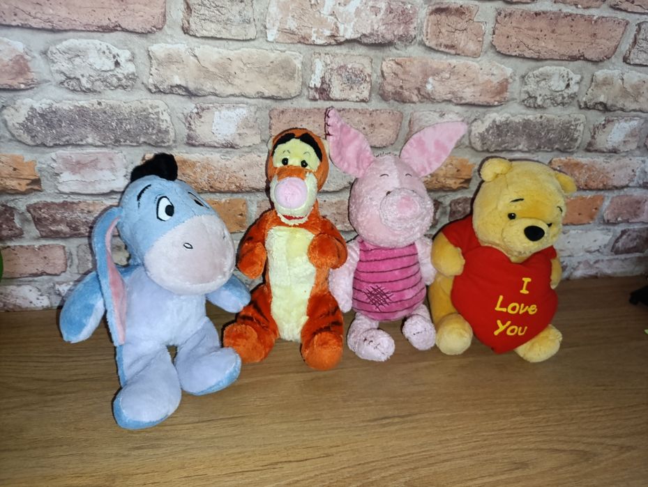 Kubuś Puchatek, Osiołek, tygrysek , Prosiaczek Disney zestaw  maskotek