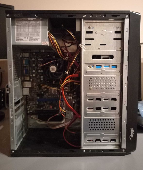 Komputer stacjonarny, AMD, 8Gb ram, SSD 120Gb, Win 10