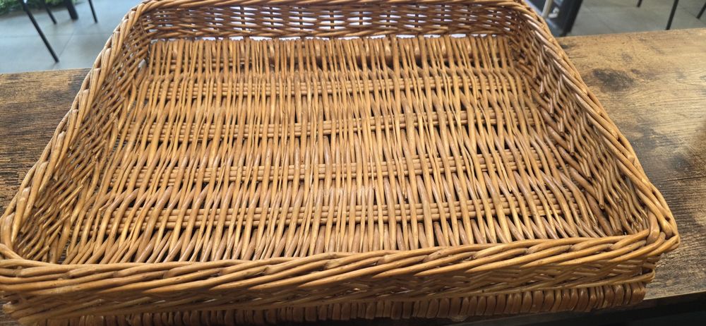 Vendo 4 cestos exibição de Frutas