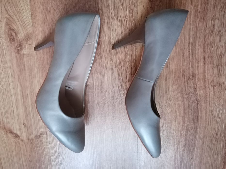Eleganckie buty rozmiar 38 szare