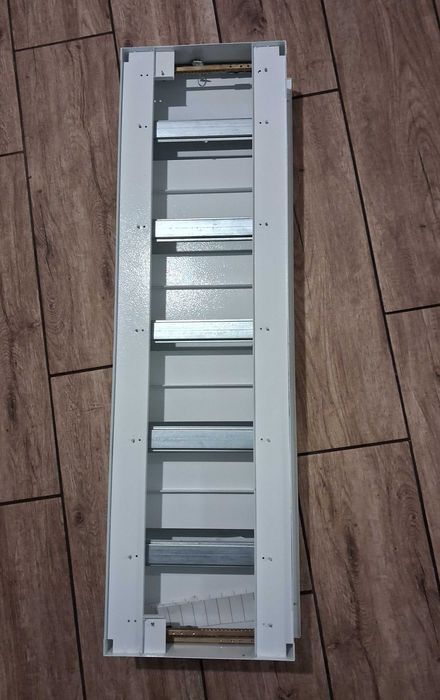 Rozdzielnice elektryczne podtynkowe 5x12 karwasz - 2 szt