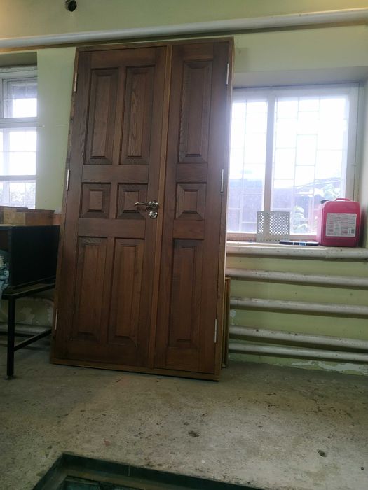 продам дверной блок