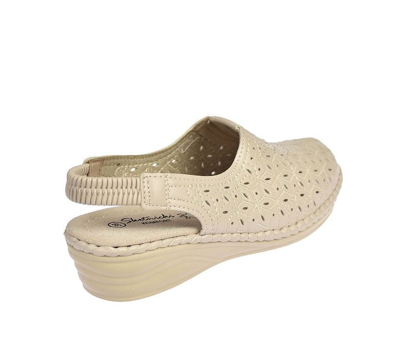 Sandały damskie ażurowe, zakryte palce  na koturnie 0638 roz. 38