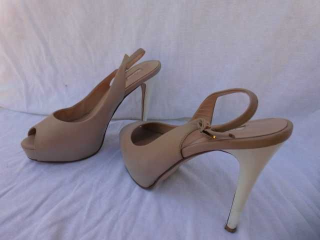 Guess skórzane beżowo- białe sandały szpilki 37