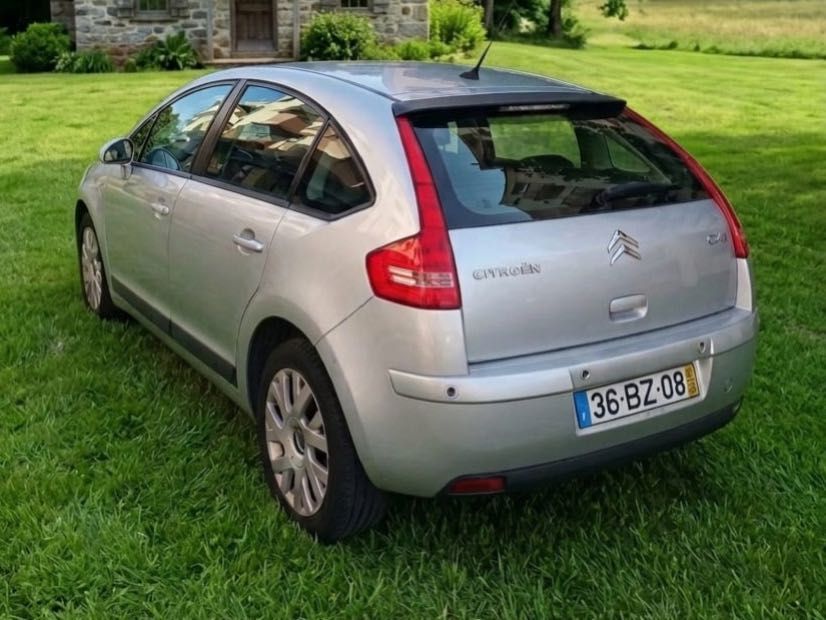 CITROËN C4 1.6 HDi Dynamic — photo 2