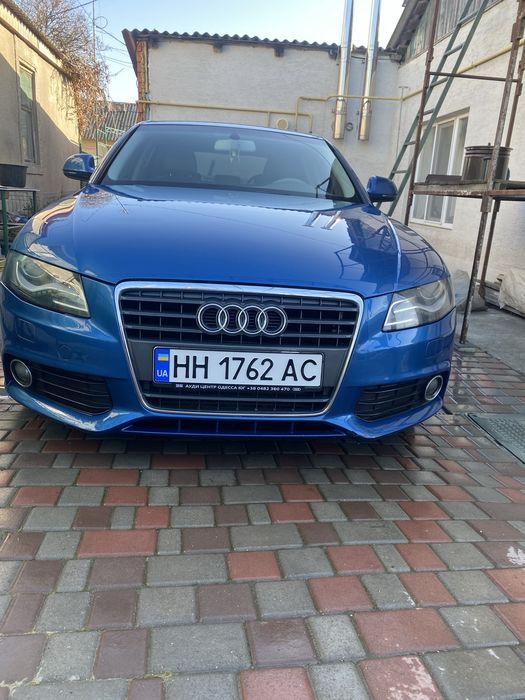 Продам audi a4 b8