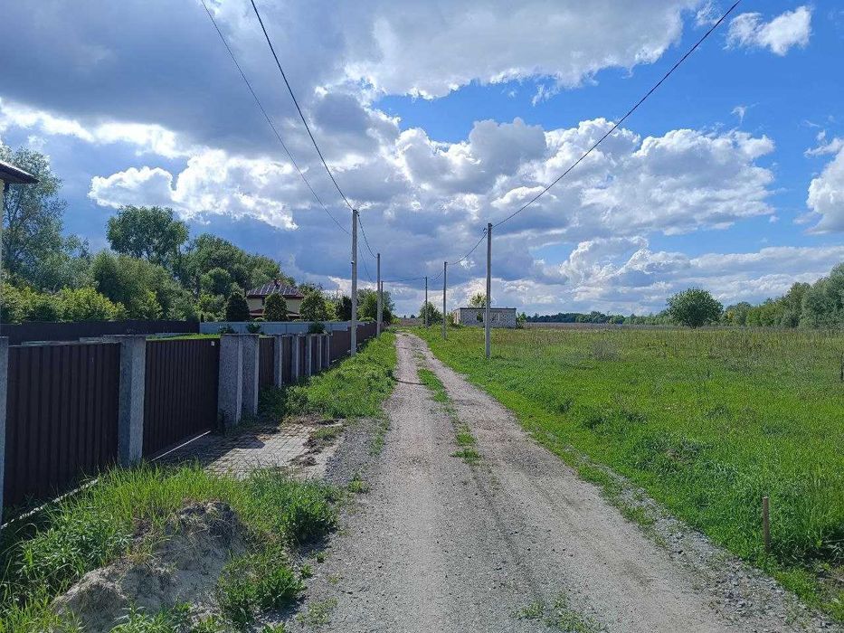 Гостомель, продаж ділянки 6.46 соток! Поруч нові будинки! Ділянки закрити деревами від других вулиць! Релаксмісце! Власник! Без комісії та скритих %!