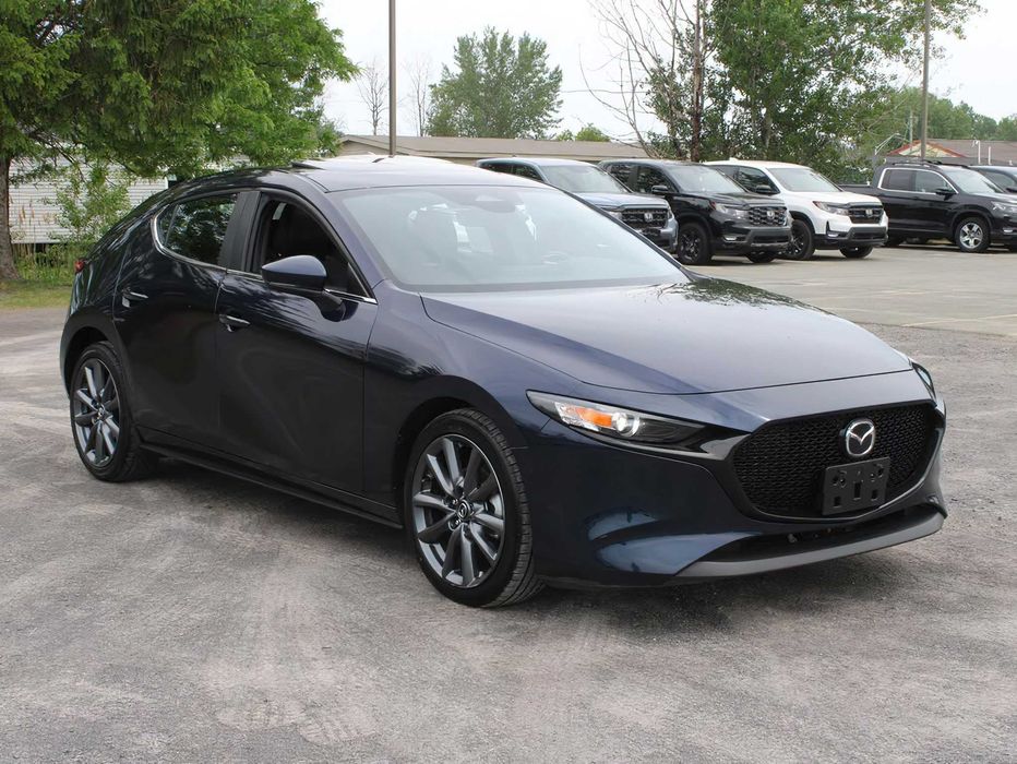 Mazda 3 Preferred      2024