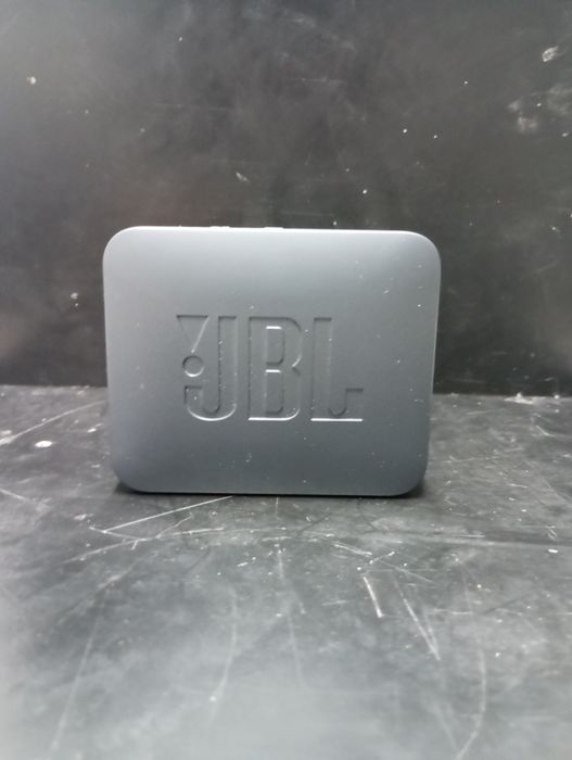 E uma jBL GO3  2021