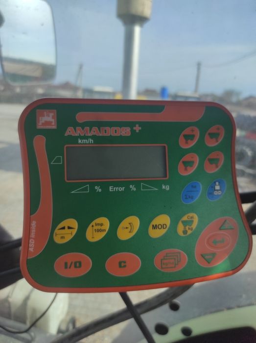 Розкидач мінеральних добрив AMAZONE ZA-M 1501